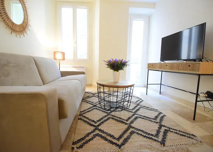 Nice Renting - Pairoliere - Spacious Flat - Old Nice - Massena - Terrace